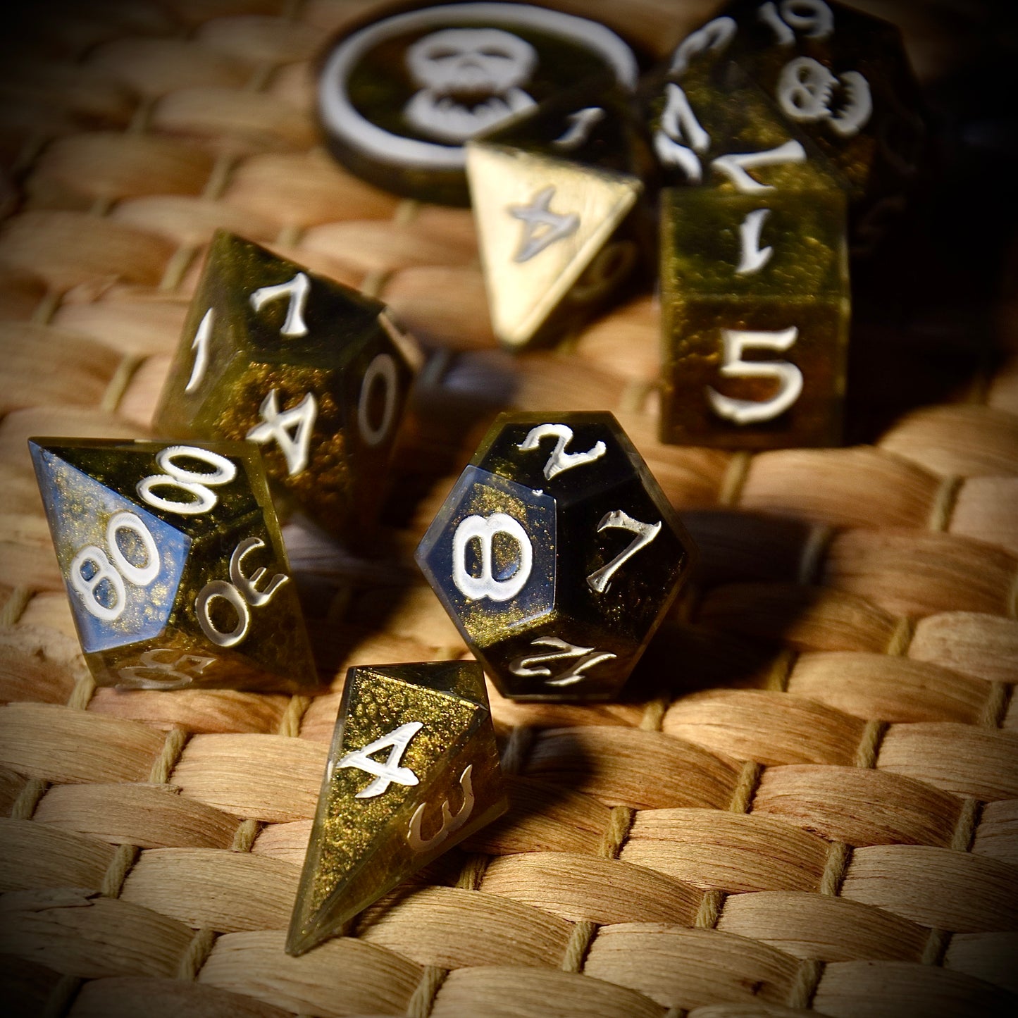 set de dés écaille de dragon dorée